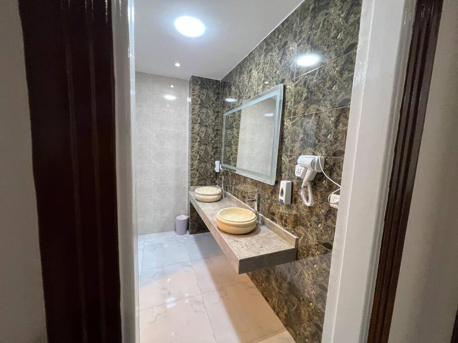 Luxury Apartment Downtown ไคโร ภายนอก รูปภาพ