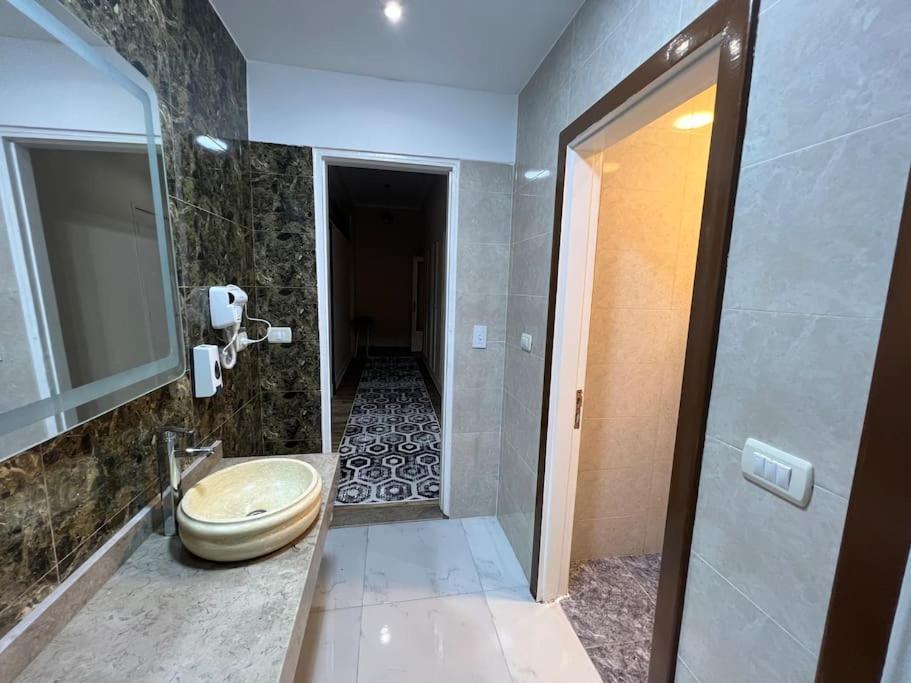 Luxury Apartment Downtown ไคโร ภายนอก รูปภาพ